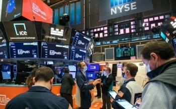 Chứng khoán Mỹ tăng nhẹ