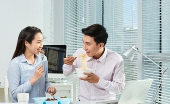 Chiến lược tăng giá trị mì ăn liền của Acecook Việt Nam