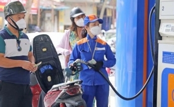 Giá xăng dầu biến động bất thường, nguyên nhân do đâu?