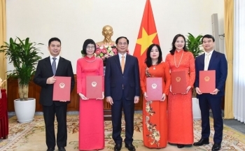 Bộ Ngoại giao bổ nhiệm 5 Trưởng cơ quan đại diện Việt Nam ở nước ngoài