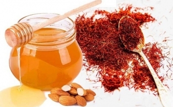 Vì sao nhụy hoa nghệ tây ngâm mật ong là thần dược của sắc đẹp?