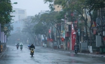 Thời tiết chiều nay 6/1/2024: Bắc Bộ sương mù và mưa phùn; Trung Bộ mưa rào