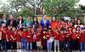 Phu nhân hai Thủ tướng Việt Nam và Lào thăm tỉnh Thái Bình