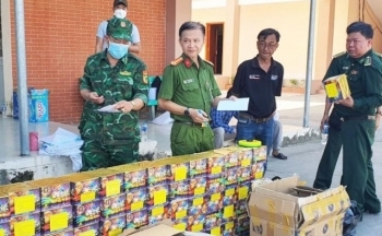 Cận Tết, hàng tấn pháo nổ trái phép bị Công an thu giữ