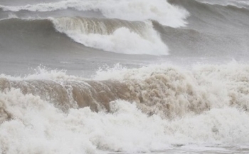 Dự báo thời tiết biển hôm nay 10/1/2024: Gió Đông Bắc mạnh, sóng lớn, biển động