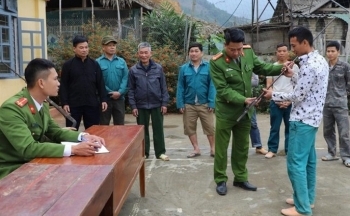Yên Bái: Công an Lục Yên thu hồi nhiều súng tự chế và vũ khí thô sơ