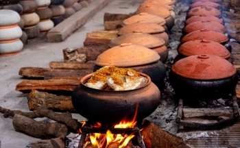 Cá kho làng Vũ Đại giá bạc triệu/niêu, vì sao vẫn đắt hàng?