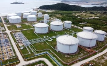 Triển vọng ngành dầu khí đến từ các dự án thượng nguồn và điện khí LNG