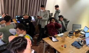 Hà Nội: Nhiều người mất tiền tỷ vì cài ứng dụng lạ cho điện thoại