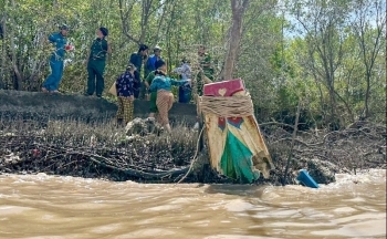 Cà Mau: Nguyên nhân vụ nổ trên sông Cửa Lớn khiến 3 người mất tích