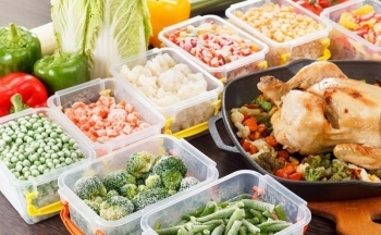 Mua thực phẩm đông lạnh dự trữ dịp Tết cần lưu ý điều gì?