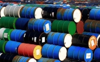 Giá dầu có thể điều chỉnh giảm do áp lực bán chốt lời cuối tuần