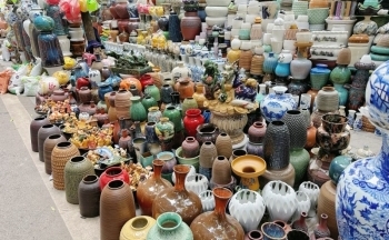 Thị trường gốm sứ, chậu cây cảnh đắt khách dịp Tết
