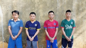 Bình Phước: Bắt nhóm “đạo chích” ăn trộm 50 chiếc điện thoại di dộng