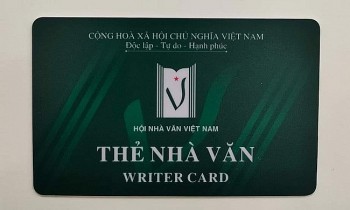 Thẻ nhà văn có gì đặc biệt?