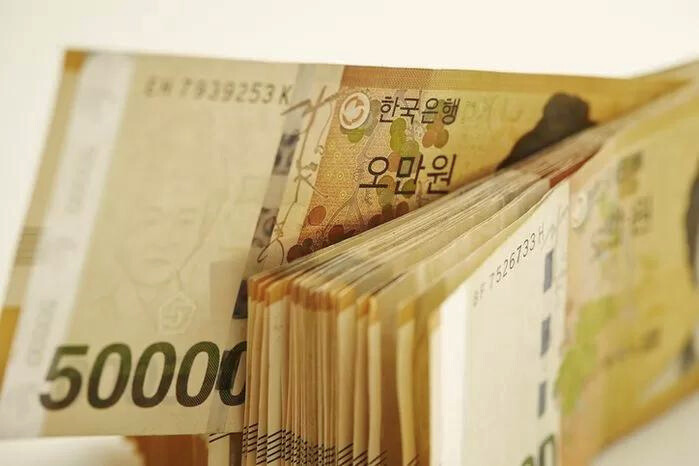 Tỷ giá Won Hàn Quốc hôm nay 30/1/2024: Ngân hàng VietinBank đứng giá, Vietcombank giảm