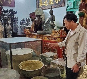 Một người say đồ xưa