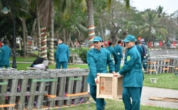 Hà Nội: Cận cảnh trận địa pháo hoa sẵn sàng khai hỏa đêm giao thừa