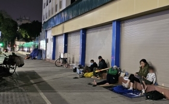 Hà Nội: Người vô gia cư giả trà trộn vô gia cư thật‘hành nghề’ xuyên Tết