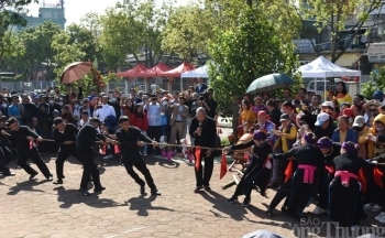 Lào Cai: Độc lạ kéo co người Tày