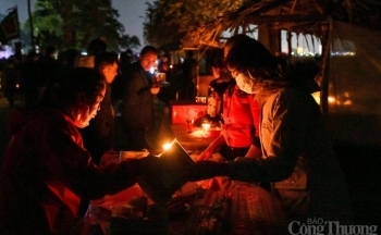 Về Bắc Ninh đi phiên chợ ma mị, mỗi năm chỉ họp một lần