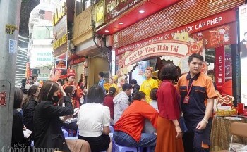 Hà Nội: Các thương hiệu vàng lớn nhộn nhịp, đông nghẹt ngày vía Thần Tài