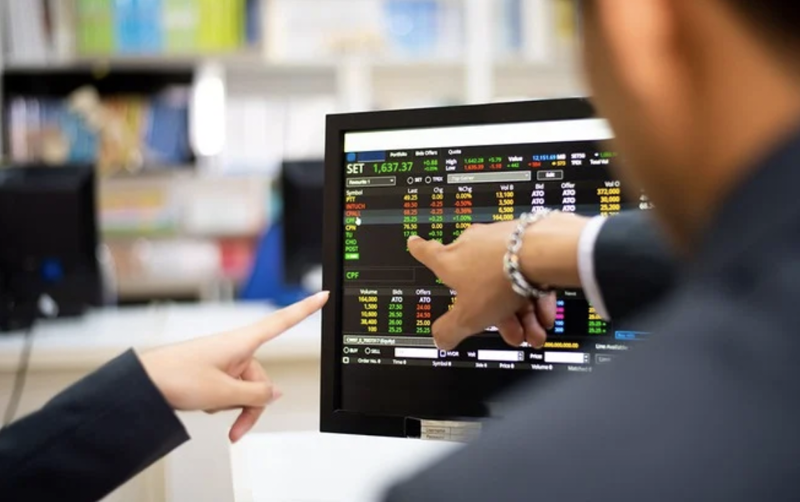 Cổ phiếu họ Vin tăng kịch trần, VN-Index đóng cửa ở mốc 1.224,97 điểm