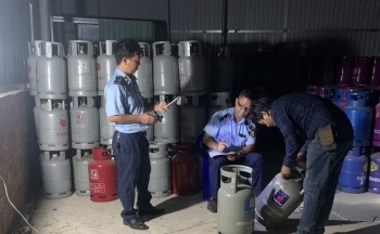 Bình Định: Phát hiện hơn 700 chai LPG mang nhiều nhãn hiệu, không có hóa đơn chứng từ