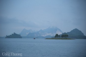 Yên Bái: Trao quyết định chủ trương đầu tư 8 dự án với tổng vốn hơn 2.000 tỷ đồng