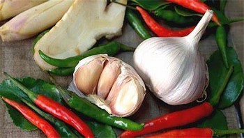 Phòng ngừa sâu bệnh cho cây trồng bằng các nguyên liệu tự nhiên