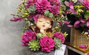 Hoa sen đá gây sốt dịp 8/3 năm nay