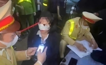 Nữ tài xế gây tai nạn ở phố Trần Cung bị tước bằng lái, phạt 35 triệu đồng