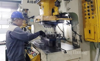 Nâng cao vị thế doanh nghiệp công nghiệp hỗ trợ