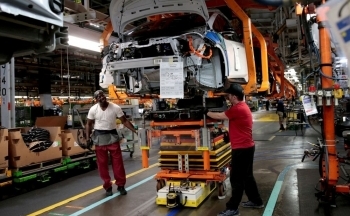 Hoa Kỳ đẩy nhanh hỗ trợ sản xuất xe điện