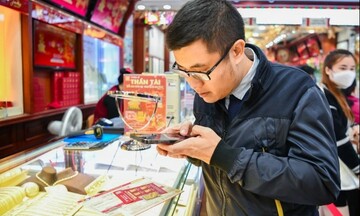 Người mua vàng lỗ bao nhiêu sau 1 tuần giá vàng biến động liên tục?