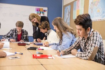 Bộ Giáo dục và Đào tạo yêu cầu rà soát các trường liên kết đào tạo với nước ngoài