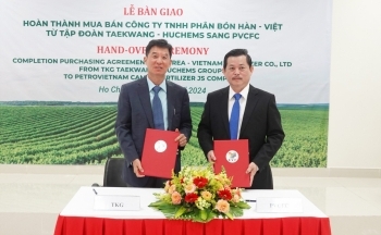 Bàn giao phân bón Hàn-Việt từ Tập đoàn Taekwang-Huchems sang Phân bón Cà Mau