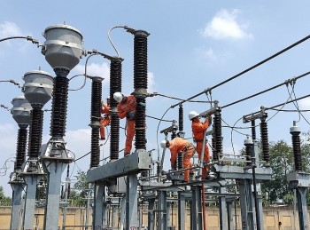 Đảm bảo cung ứng điện và cung cấp than, khí cho sản xuất điện trong thời gian tới