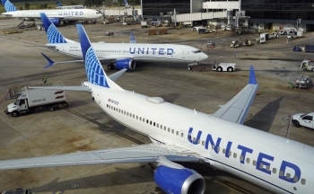 United Airline yêu cầu phi công nghỉ phép không hưởng lương