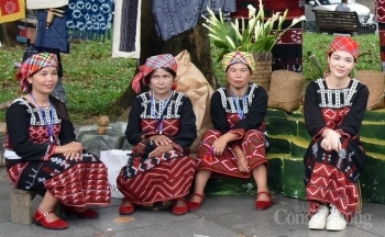 Giá trị thẩm mỹ trong trang phục truyền thống phụ nữ Xá Phó