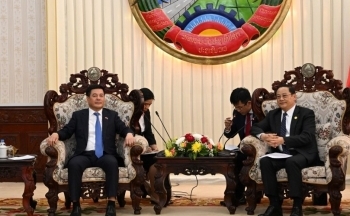 Bộ trưởng Nguyễn Hồng Diên tiếp kiến Thủ tướng Chính phủ Lào Sonexay Siphandone