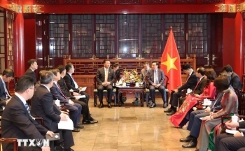 Chủ tịch Quốc hội tiếp lãnh đạo một số tập đoàn hàng đầu của Trung Quốc