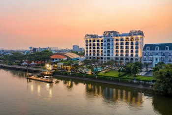 TP. Hồ Chí Minh: Khách sạn Mia Saigon có dấu hiệu vi phạm hành lang bảo vệ sông?