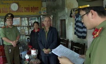 Mạo danh Phó giám đốc, lừa đảo chạy chế độ trợ cấp