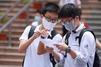 Gần 52.000 học sinh Hà Nội không có “vé” vào 10 công lập: Trận chiến chưa có hồi kết?