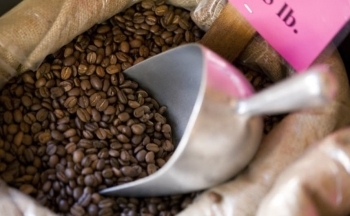 Giá cà phê rơi tự do khi căng thẳng Trung Đông hạ nhiệt