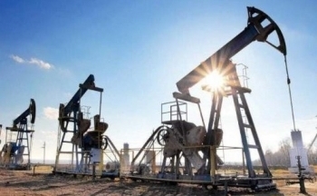 Giá dầu hồi phục khi nguồn cung có dấu hiệu thu hẹp