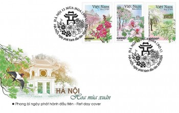 Phát hành bộ tem “Hà Nội 12 mùa hoa”