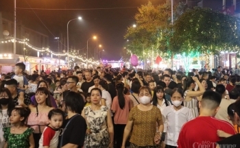 Hải Dương: Phố ẩm thực Tuệ Tĩnh thu hút hàng nghìn du khách vào đêm khai trương