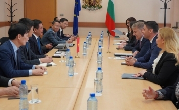 Bộ trưởng Nguyễn Hồng Diên làm việc với Bộ trưởng Bộ Kinh tế và Công nghiệp Bulgaria